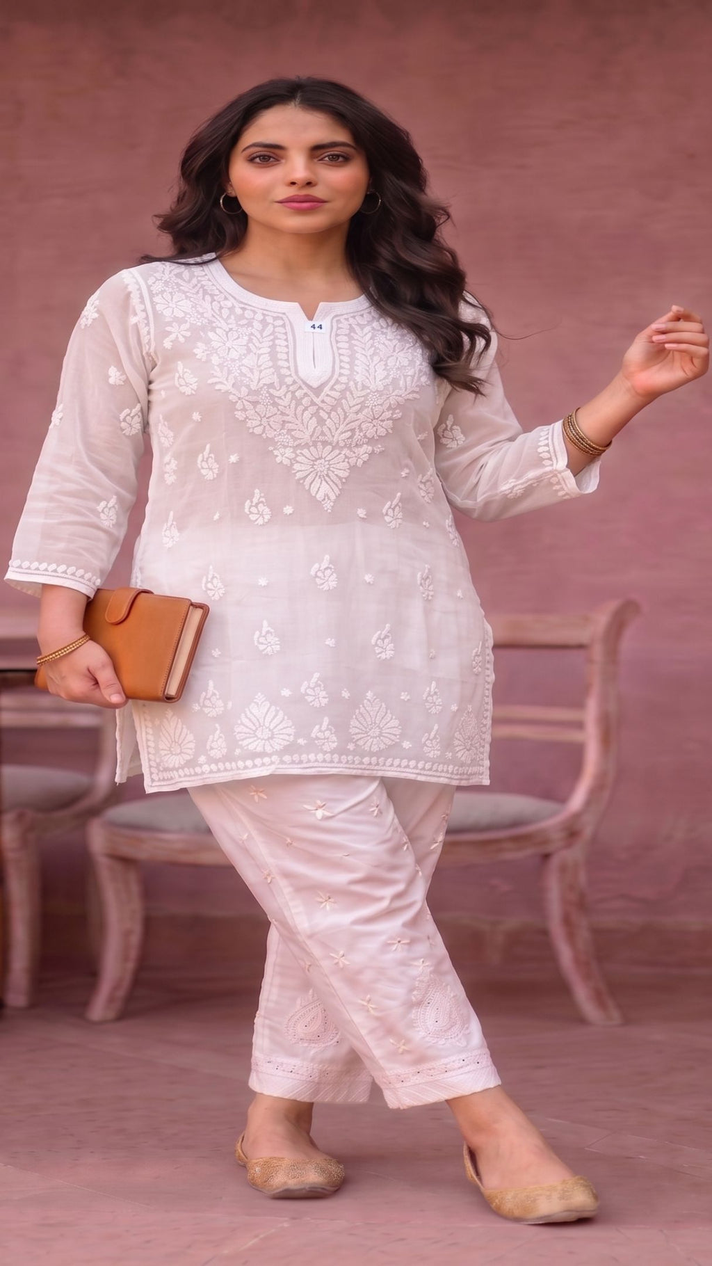 Nazakat Brasso Kurti