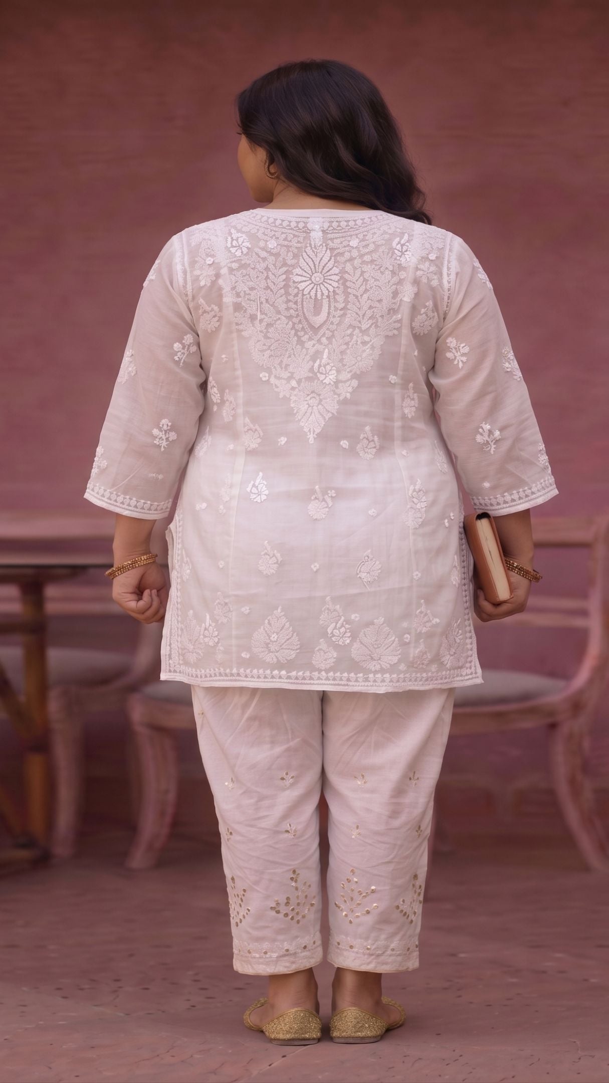 Nazakat Brasso Kurti