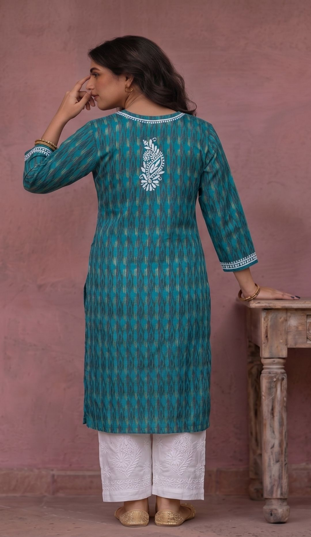 NeelNazakat – Chikankari Jacquard Khadi Kurti